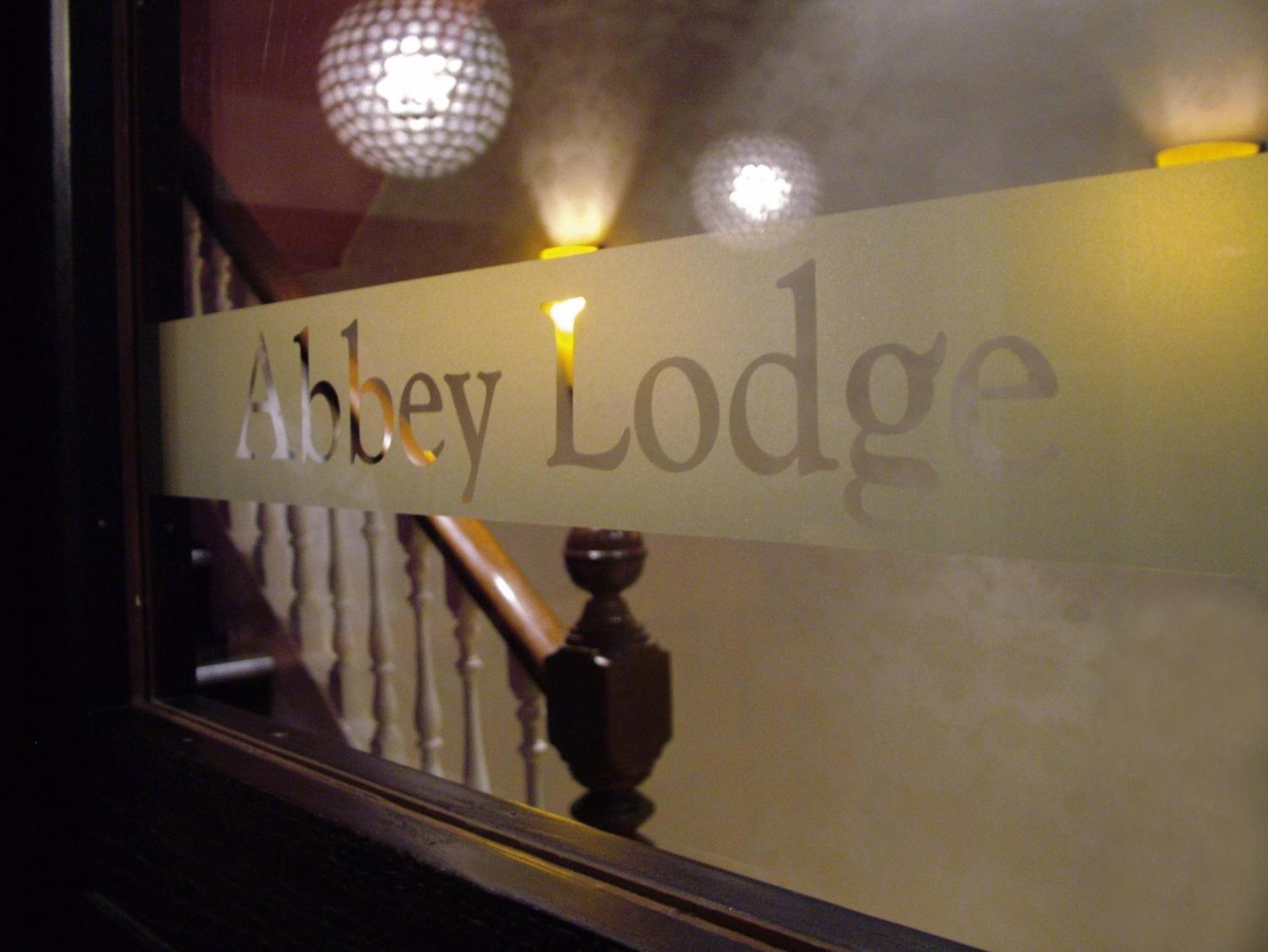 The Abbey Lodge Hotel Bradford  Esterno foto